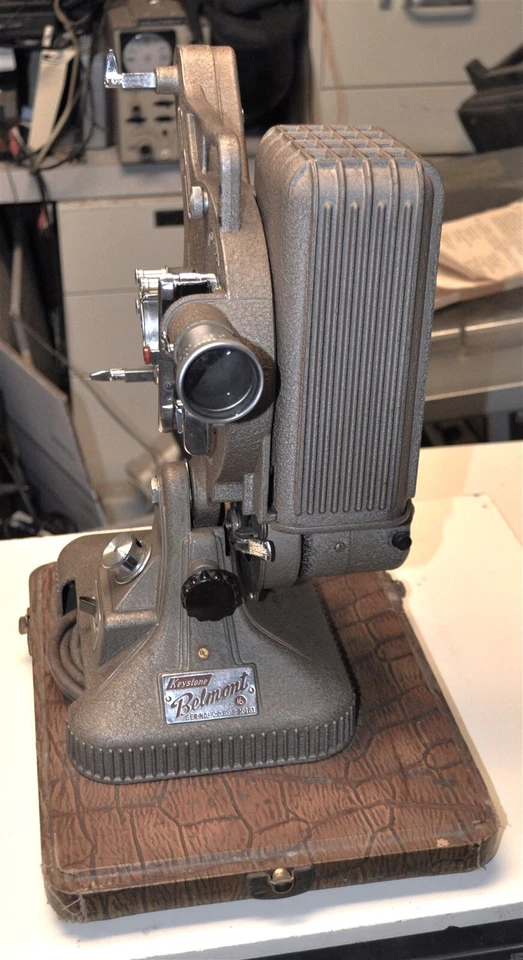 KEYSTONE MODEL K-161 BELMONT MOVIE PROJECTOR 16MM VINTAGE NEEDS MOTOR REPAIR  - Image 1 of 4