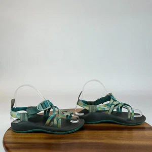 Sandalias de senderismo al aire libre cómodas azules chaco para niños grandes talla 2 Y usadas en excelente estado - Imagen 1 de 7