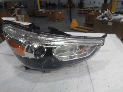 Used Right Headlight Assembly fits: 2018 Mitsubishi Outlander sport halogen Righ - Image 1 of 4