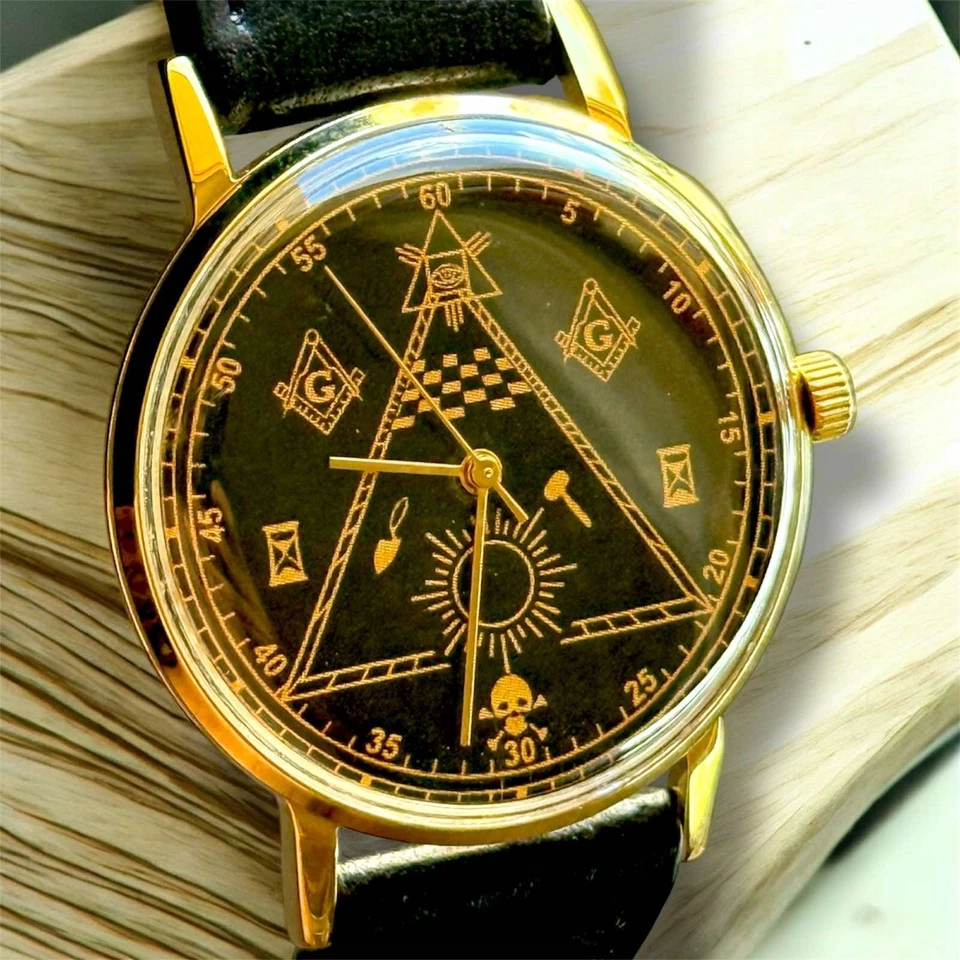 Reloj Vintage Masónico Mecánico Poljot URSS Ruso Soviético De Lujo Delgado Para Hombre. Foto 1 de 4