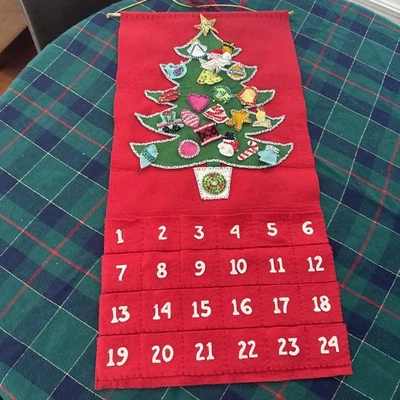 Calendario de Adviento Sultana de Colección Fieltro Árbol de Navidad 22 Adornos de Lentejuelas Hechos a Mano Foto 1 de 4