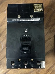 Square D Q232110 I-Line Circuit Breaker 110A 3P 240V 3PH Type Q2 110 Amp 3 Pole - Picture 1 of 4
