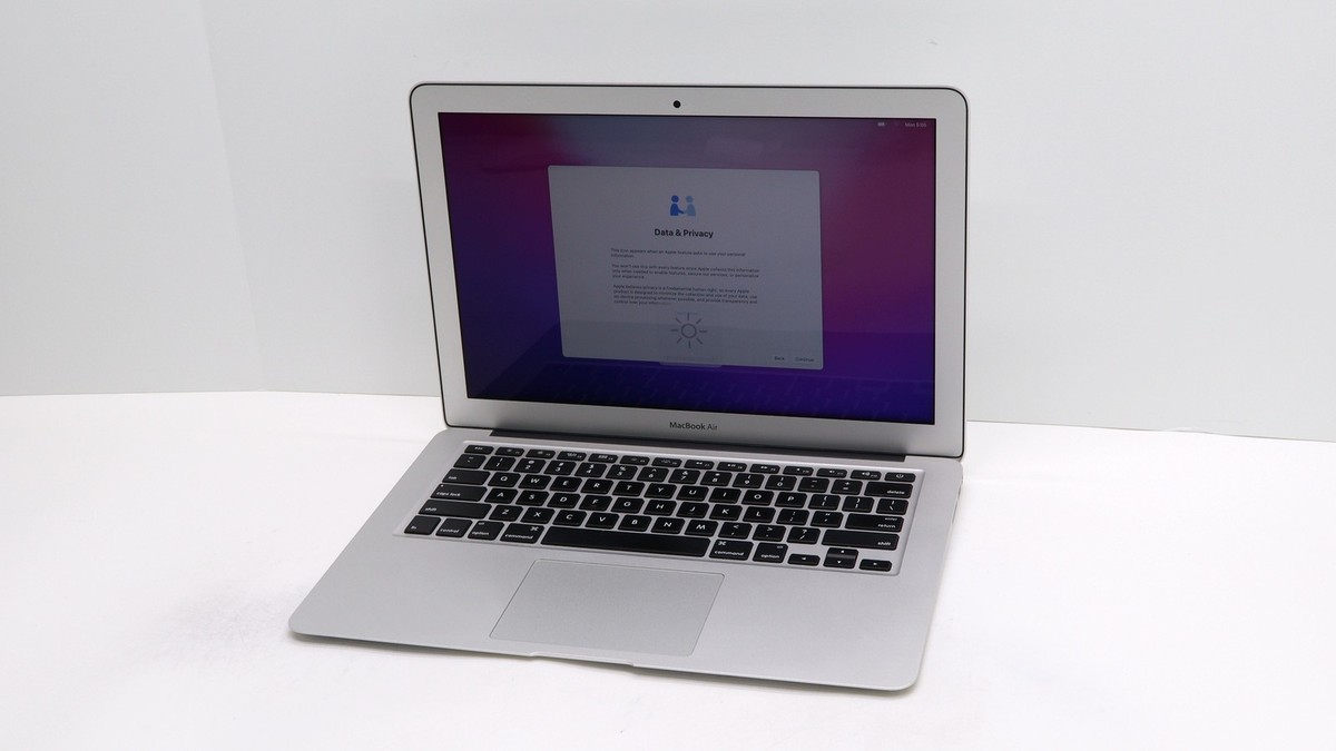 Apple MacBook Air 13 Core i5 8GB 256GB Silver 2017 - Used Apple MacBook Air 13 Core i5 8GB 256GB Silver 2017 - Used