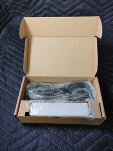 Microsemi PowerDsine 3501G PD-3501G/AC 48V Gigabit Ethernet PoE Injector - Picture 1 of 3