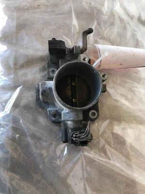 Conjunto de válvula de carrocería de acelerador Ford Windstar 1999-2003 6 cilindros automático OEM Foto 1 de 4