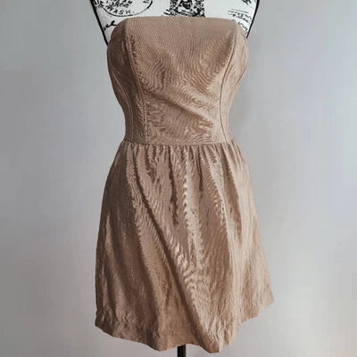 Twelfth Street by Cynthia Vincent bronce dorado metalizado vestido sin tirantes corsé mi Foto 1 de 4