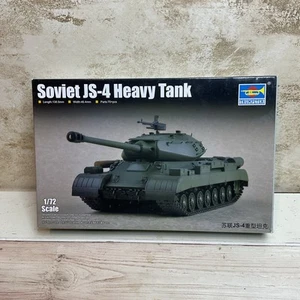 Trumpeter SOVIET JS-4 HEAVY TANK, #07143, 1:72 Scale - Picture 1 of 2
