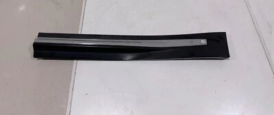 2009-2013 INFINITI FX35 FX37 FX50 MOLDURA DE PORTA INFERIOR ESQUERDA TRASEIRA 828711CA0A FABRICANTE DE EQUIPAMENTO ORIGINAL - Imagem 1 de 4