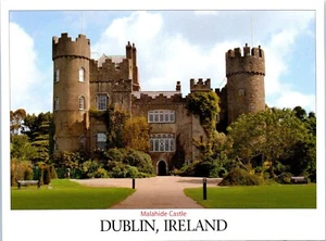 Malahide Castle, Dublin, Ireland Postcard - Picture 1 of 2