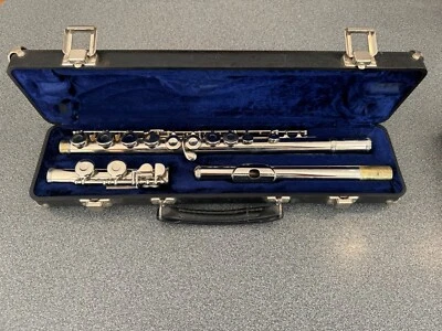 Flauta Armstrong Modelo 104 con Estuche en Excelente Estado  Foto 1 de 4