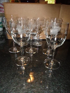 JUEGO DE 8 COPAS DE VINO VINTAGE CON DISEÑO DE TRIGO GRABADO - Imagen 1 de 4