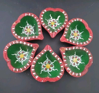 Juego de 6 candelabros de aceite Diyas Diwali Redware arcilla pintados a mano Foto 1 de 4