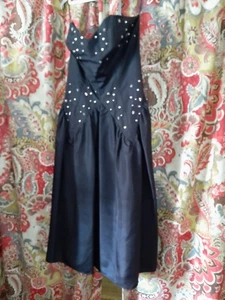 RARO Vestido Vintage Años 80 Negro Tafetán Como Sin Tirantes 34" Busto W 29" HOLLYWOOD - Imagen 1 de 5