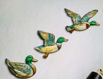 3 FLYING DUCKS 2D rustic Vintage Wooden WALL HANGING Decor see Pics Sweet Items - Image 1 of 3
