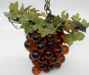 "Lámpara colgante vintage 15"" mediados de siglo Lucite acrílico rojo racimo de uva" - Imagen 1 de 12