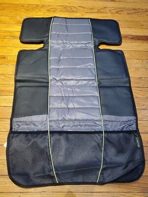 Protector de asiento acolchado Eddie Bauer, ¡úsalo debajo de los asientos del auto o solo! Negro/gris Foto 1 de 4