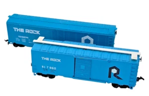HO Scale Lot of 2 Bachmann The Rock Box Cars Separate Road Numbers - Picture 1 of 11