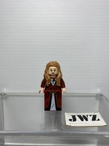 Genuine Lego Minifigures - Elizabeth Swann Turner - Pirates of Caribbean - 4181 - Picture 1 of 5