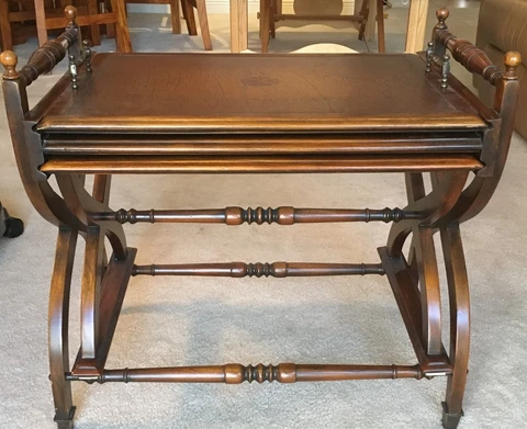 1990s Traditional Leather Top Nesting Tables With Removable Top Tray - Set of 3 Cover