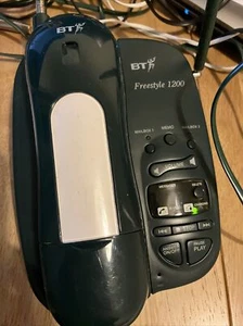 BT Freestyle 1200 Cordless Phone, Answering Machine Dock & Charger Plug - Green - Zdjęcie 1 z 11