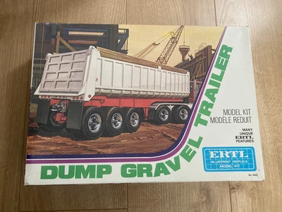 L285 ERTL Model Kit 8020 - Dump Gravel Trailer - 1/25 - image 1 of 3