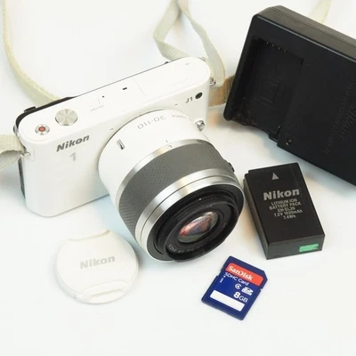 Nikon 1 J1 10.1MP Digital Camera + 30-110mm Lens | WORKS | + card + charger - Bild 1 von 4