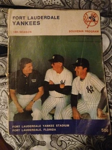 1979 NY YANKEE STADIUM SOUVENIR PROGRAMS W Subway Series And Derek Jeter Coin VG - Picture 1 of 13