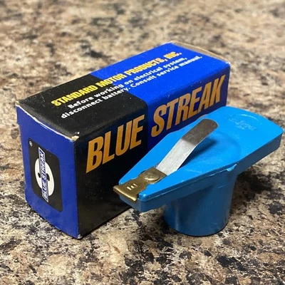 STANDARD BLUE STREAK IH-318X~Distributor Rotor For 50-80s Dodge, Ford, Jeep, ETC - Image 1 of 4