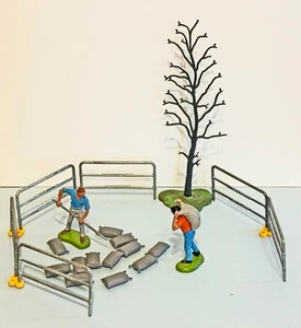 1970s Britains Farm Metal Fence 2 Workers Tree 12 Sacks of Grain - Picture 1 of 13