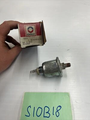 Chevrolet Corvette 1973-1981 emisor de presión de aceite con medidores 14040816 GM Foto 1 de 2