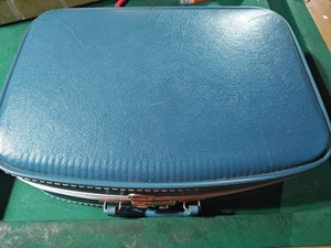Vintage Blue Hard Shell Train Case Suitcase Luggage Vanity Travel Makeup Box - Picture 1 of 14