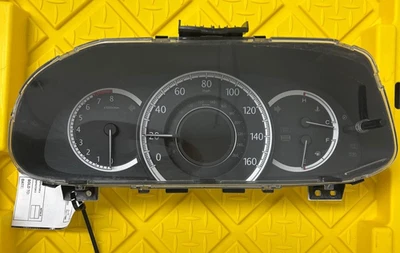 Cuadro de instrumentos velocímetro Honda Accord 2013 2014 78100-T2A-A114-M1 fabricante de equipos originales usado Foto 1 de 4