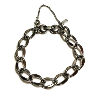 Vintage Monet Silver Tone Chain Links Bracelet Safety chain Classy Heavy Quality - Picture 1 of 6