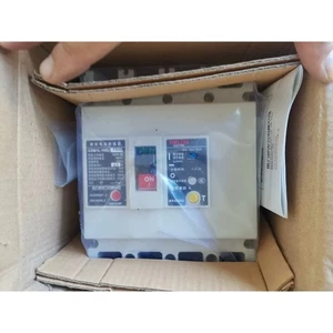 ONE NEW DELIXI CDM1L-100L/4300A 4P 63A Interruttore Spedizione Rapida #YP1 - Foto 1 di 1