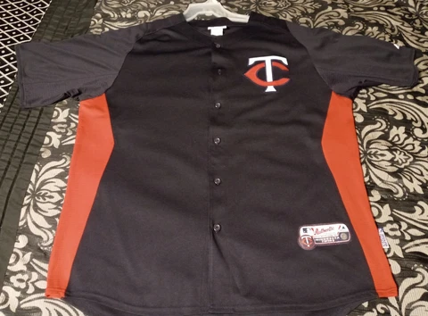 MLB Minnesota Twins Majestic Jersey Size XL Coolbase Batting  Practice Jersey Cover