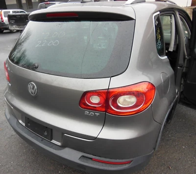 Escotilha traseira Volkswagen Tiguan 2009-2011 porta elevatória sem câmera fabricante de equipamento original - Imagem 1 de 3