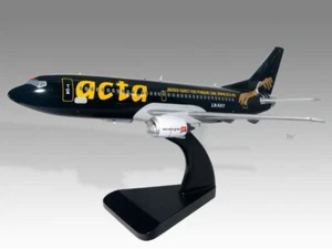 Boeing 737-300 Norwegian ACTA scrivania legno aereo nuovo modello grande scala 1/72 - Foto 1 di 14