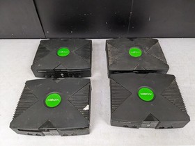 Lot of 4 Microsoft Xbox Consoles (For Parts/Repairs)