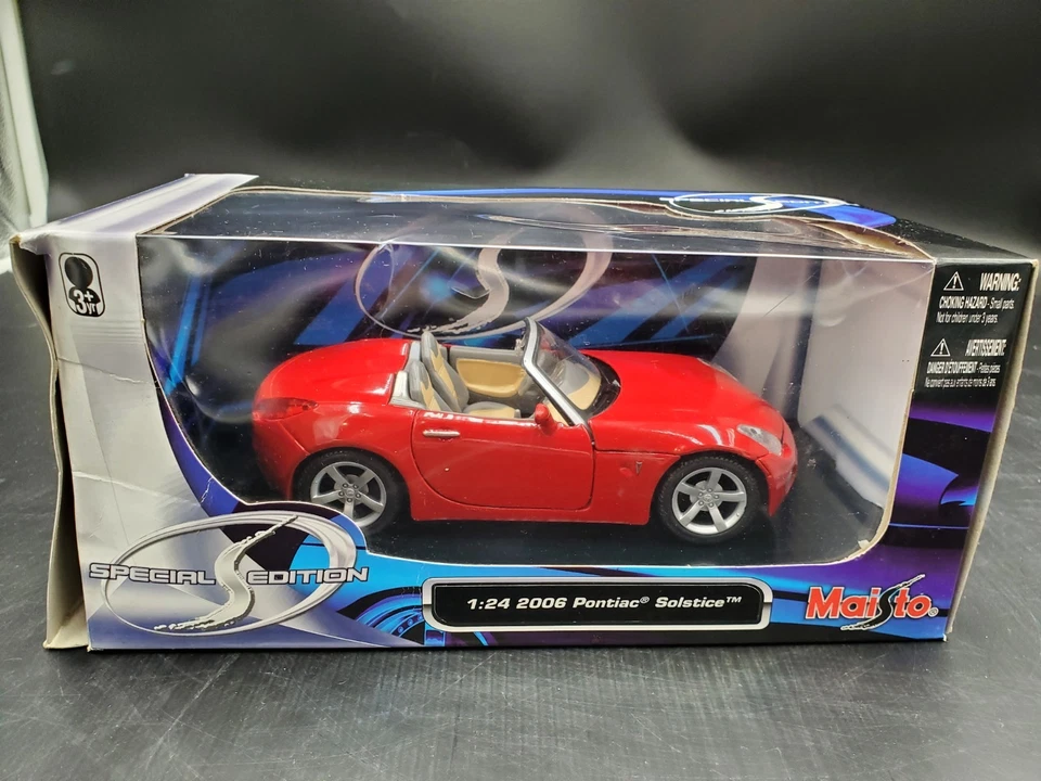 🚦🔥Maisto 1:24 2006 Pontiac Solstice Convertible Red Die cast Special Edition🚦 - Image 1 of 4
