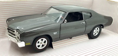 Ertl 1/18 Scale Diecast 29061 - 1970 Chevy Chevelle SS 396 L89 - Grey - Image 1 of 4