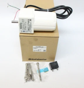 Motor de engranaje de lavado Oriental Motor FPW425C2-60E 25 W (1/30 HP) (relación de engranajes 60:1) - Imagen 1 de 9