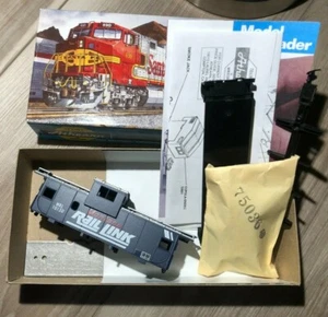 ATHEARN 5379 WIDE VISION CABOOSE KIT MONTANA RAIL LINK - Picture 1 of 2
