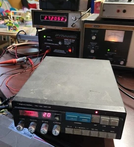 Realistic TRC-480  AM SSB CB Radio Channel Scan & Mic Tested and Aligned - Picture 1 of 15