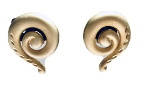 Large Brushed Gold Tone Round Swirl Clip On Earrings K911 - Picture 1 of 12