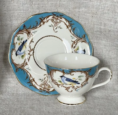 Conjunto de xícara e pires Grace’s Teaware azul-petróleo com pássaros - DESCONTINUADO - Imagem 1 de 4