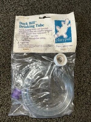 Nuevo Antiguo Stock Nuevo de Lote Antiguo Ornitorrinco Pato Bill Tubo para Camping Senderismo Foto 1 de 2