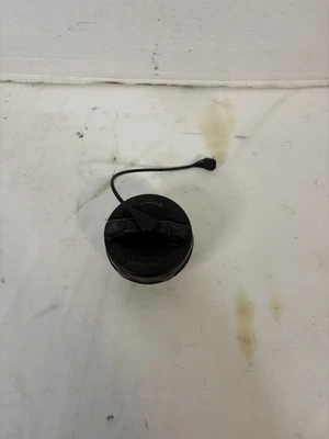 2005 - 2010 JEEP GRAND CHEROKEE OEM GAS CAP LID GC1 - Image 1 of 4