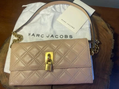 Bolso de mano Marc Jacobs acolchado cuero rosa nude con cadena Foto 1 de 4
