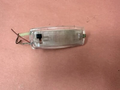 Lámpara de lectura interior luz domo BMW E30 323I M3 320I 325e E12 OEM 118 k millas Foto 1 de 4