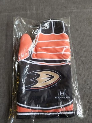 Anaheim Ducks SGA Goalie Glove OVEN MITT!! Brand NEW!! Great Item!   - Image 1 of 4